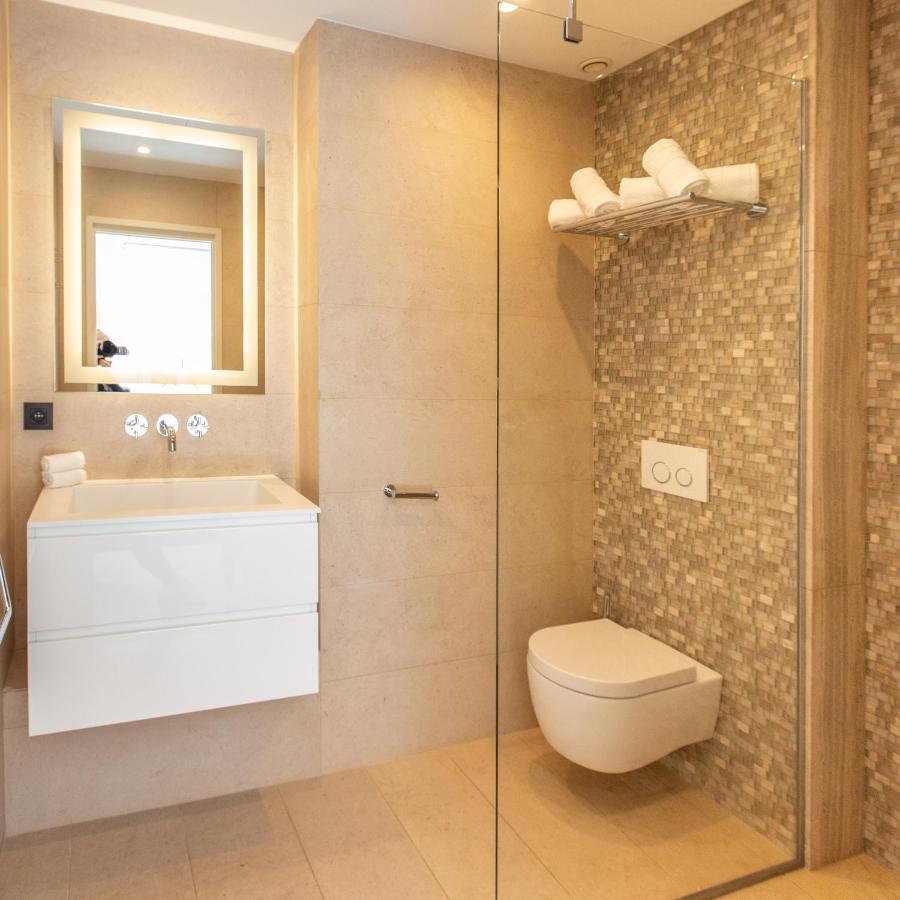 Beau Clocher Saint-Tropez Buitenkant foto